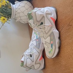 Nike LeBron 13 Easter Size 16 Mens